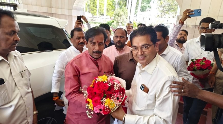 अयोध्या: निर्माण श्रमिकों के पंजीयन और योजनाओं के प्रचार के लिए शिविर लगाने के निर्देश