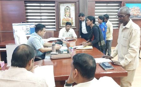 अयोध्या : जिलाधिकारी ने सुनी जनता की समस्याएं, दिए निस्तारण के निर्देश