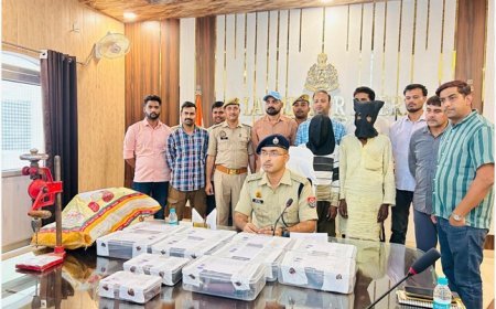 लुधोनी गांव के पास छप्पर डालकर बन रहे थे तमंचे, भारी मात्रा में हथियार व उपकरण बरामद