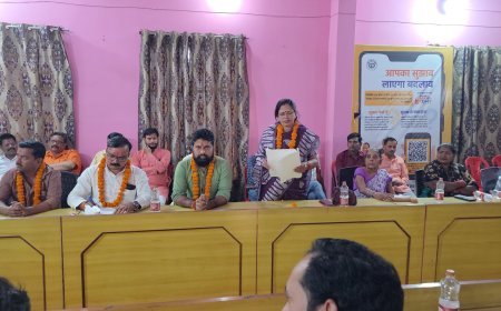 नगर पालिका जलालाबाद मे उपजिलाधिकारी ने शासन-नामित सभासदों को दिलाई गोपनीयता की शपथ