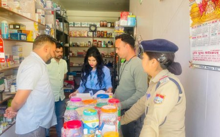 अल्मोड़ा में मेडिकल स्टोर्स पर छापेमारी, अनियमितताओं पर 5 प्रतिष्ठानों को नोटिस