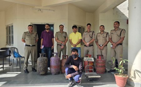 देहरादून में LPG कालाबाजारी पर सख्त कार्रवाई, अवैध गैस रिफिलिंग करते पकड़ा गया आरोपी