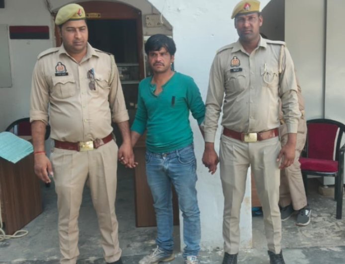 शाहजहाँपुर : अल्हागंज पुलिस ने अवैध तमंचे के साथ युवक को दबोचा
