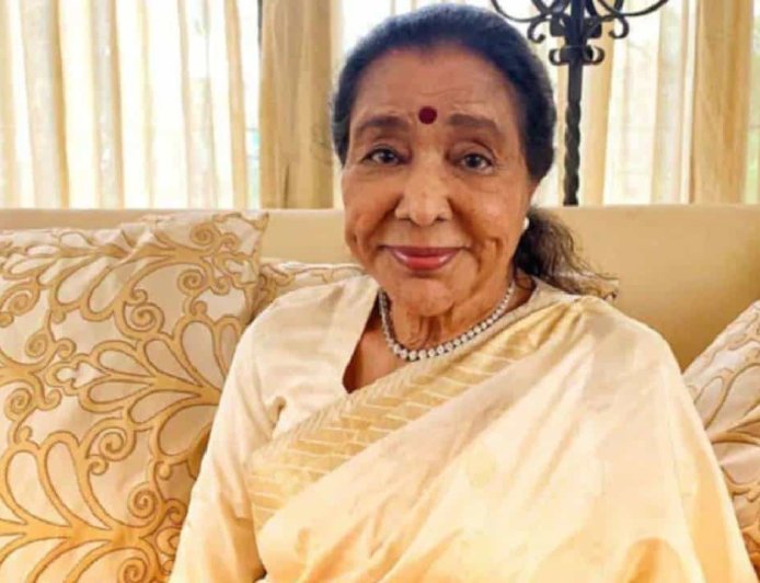 अलविदा आशा  जी : Asha Bhosle का 92 वर्ष की उम्र में निधन, सोमवार को अंतिम संस्कार