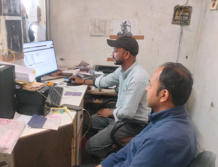 पौड़ी गढ़वाल में LPG आपूर्ति पर सख्ती, 4 गैस गोदामों का निरीक्षण