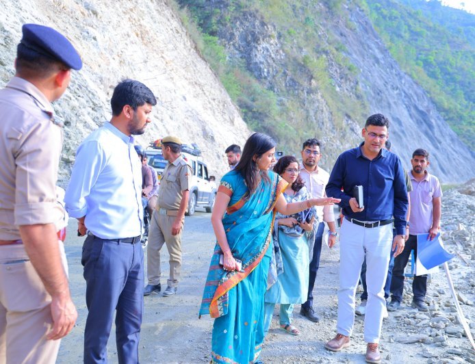 चारधाम यात्रा से पहले प्रशासन एक्शन मोड में, डीएम ने व्यवस्थाओं का किया स्थलीय निरीक्षण