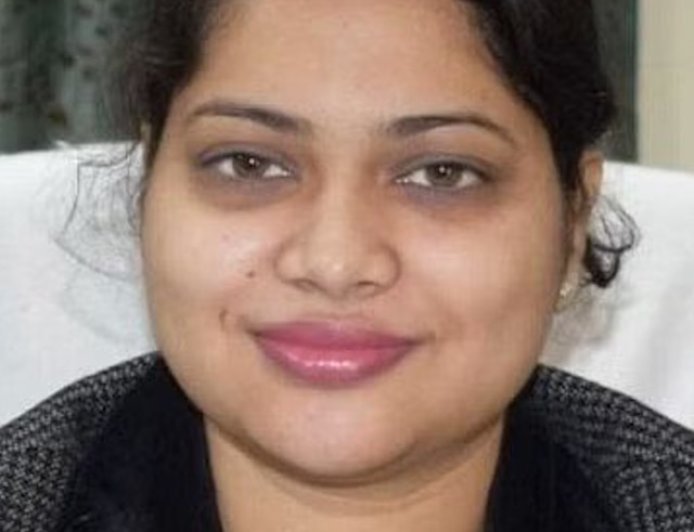 अंबेडकरनगर में नई कमान: ईशा प्रिया बनीं 35वीं जिलाधिकारी, अनुपम शुक्ला का तबादला