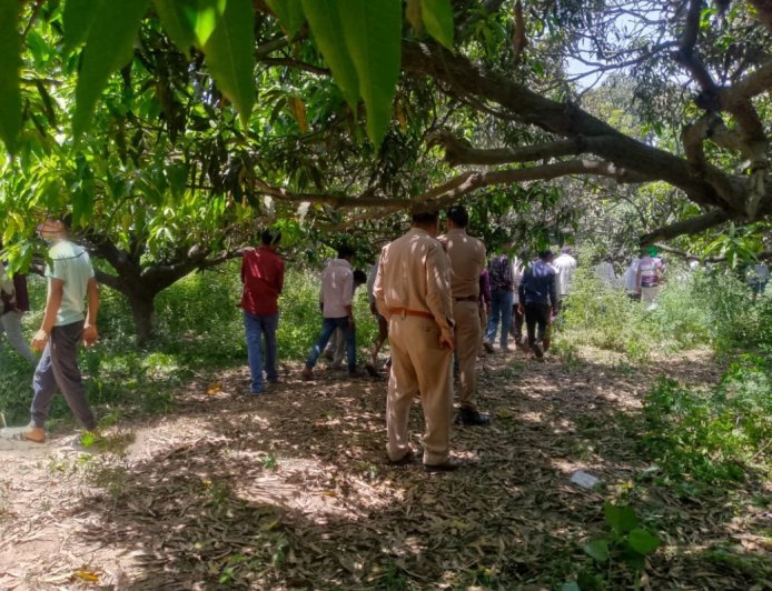 शाहजहांपुर: चार दिन से लापता ग्रामीण का शव आम के बाग में पेड़ से लटका मिला, आत्महत्या की आशंका