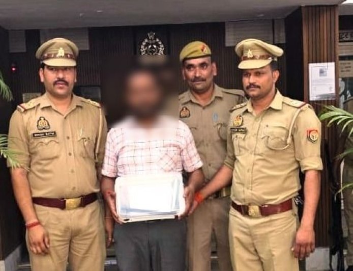 पत्नी की हत्या करने वाला पति गिरफ्तार, भेजा जेल