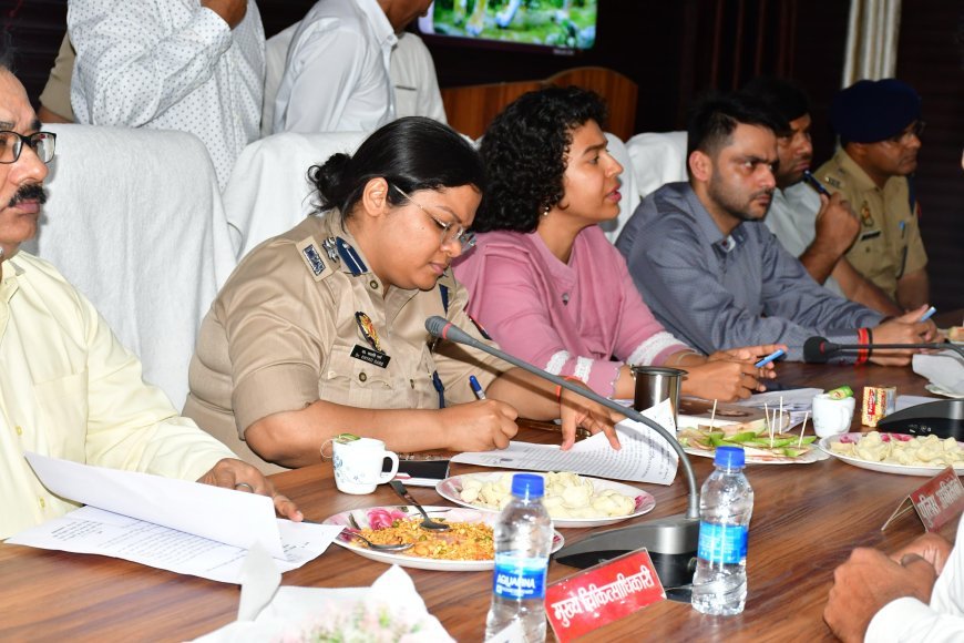 डीएम की अध्यक्षता में हुआ सम्पूर्ण समाधान दिवस का आयोजन, 68 शिकायतें दर्ज