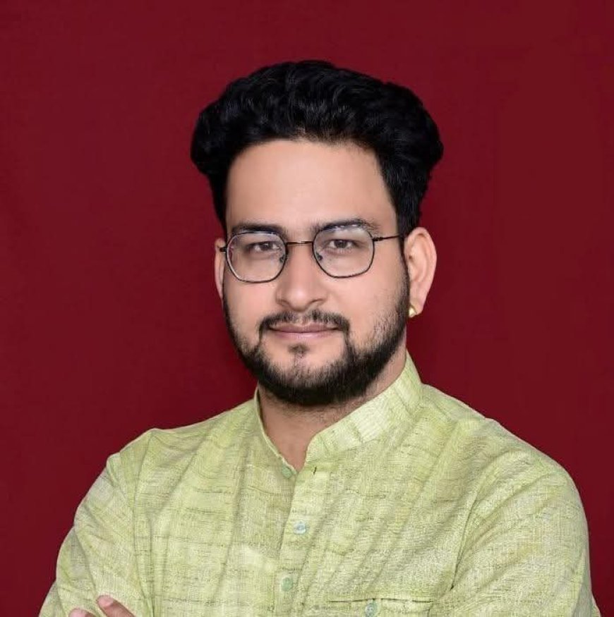 जर्जर सड़कों पर पार्षद का विरोध