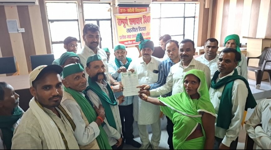 अयोध्या :  स्मार्ट मीटर के विरोध में किसानों ने तहसीलदार को सौंपा ज्ञापन, दिया आंदोलन की चेतावनी