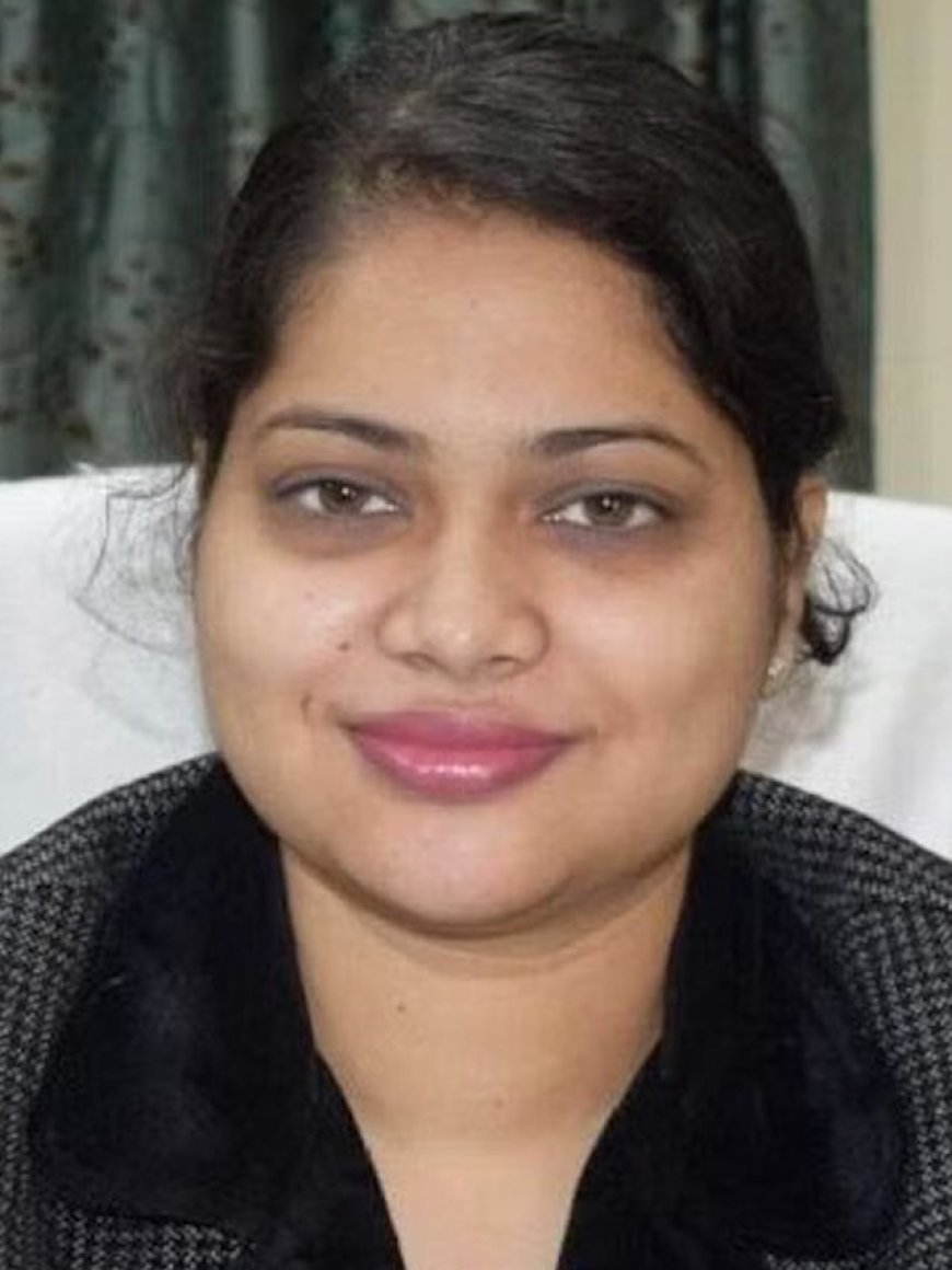 अंबेडकरनगर में नई कमान: ईशा प्रिया बनीं 35वीं जिलाधिकारी, अनुपम शुक्ला का तबादला