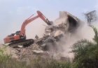 मुरादाबाद :हाईकोर्ट के आदेश के बाद मदरसे पर चला बुलडोजर