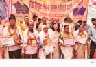 लखीमपुर खीरी: नकहा में सेवानिवृत्त शिक्षकों का सम्मान