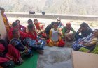 अल्मोड़ा :  दौलीगाड़ की महिलाओं का हुंकार: पानी और नशाखोरी के खिलाफ आंदोलन की चेतावनी