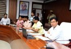 लखीमपुर खीरी: डीएम अंजनी कुमार सिंह ने कर-करेत्तर एवं राजस्व वादों की समीक्षा की, लक्ष्य पूर्ति के दिए सख्त निर्देश