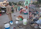 पौड़ी गढ़वाल : अवैध अतिक्रमण पर प्रशासन की कार्रवाई, सड़क किनारे बनी झोपड़ियां हटाई गईं