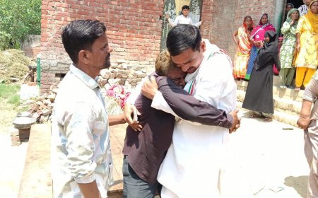अम्बेडकर नगर: मीरानपुर हत्याकांड पर पीड़ित परिवारों से मिल कांग्रेस जिला अध्यक्ष ने गहराई से निष्पक्ष जांच की मांग की