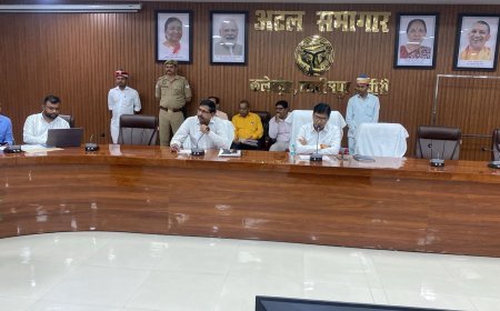लखीमपुर खीरी : डीएम ने की आईजीआरएस प्रकरणों की गहन समीक्षा, शिकायतकर्ता की संतुष्टि को बनाया प्राथमिकता