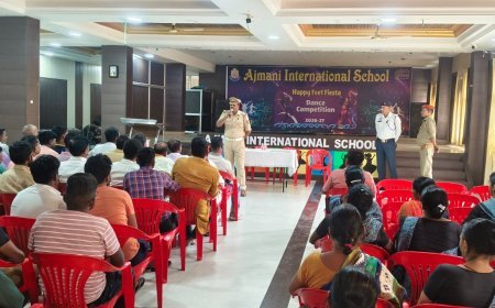 लखीमपुर खीरी :  यातायात पुलिस का विशेष अभियान, 414 वाहनों के चालान, स्कूल स्टाफ को किया गया जागरूक
