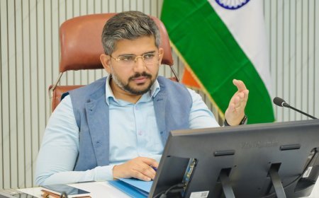 देहरादून : उप जिला निर्वाचन अधिकारी अभिनव शाह ने एसआईआर तैयारियों की समीक्षा की