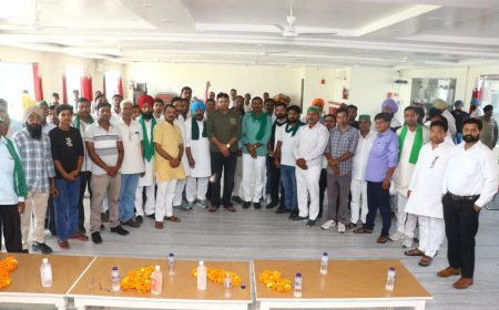 लखीमपुर खीरी: भाकियू अराजनैतिक का चौथा स्थापना दिवस मनाया गया, बाबा महेंद्र सिंह टिकैत को दी श्रद्धांजलि