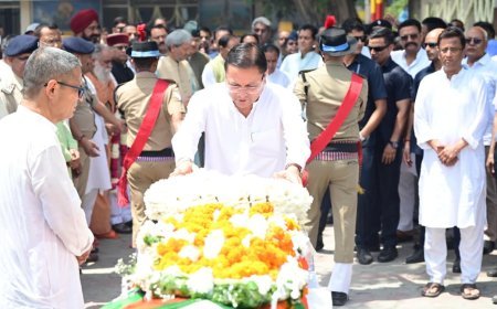 देहरादून : पूर्व सीएम मेजर जनरल भुवन चंद्र खंडूड़ी की अंतिम यात्रा में उमड़ा जनसैलाब