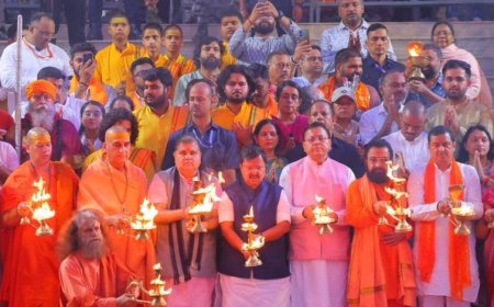 पौड़ी:  गंगा तट पर गूंजे आध्यात्म और संस्कृति के स्वर, सीएम धामी व भाजपा राष्ट्रीय अध्यक्ष नितिन नबीन ने की भव्य गंगा आरती