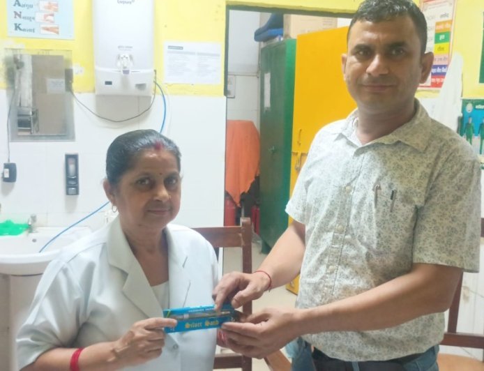 अयोध्या: नर्सें डॉक्टर की आंख और  कान,मरीजों के इलाज में इनका अपार योगदान- डॉ विनोद शुक्ला