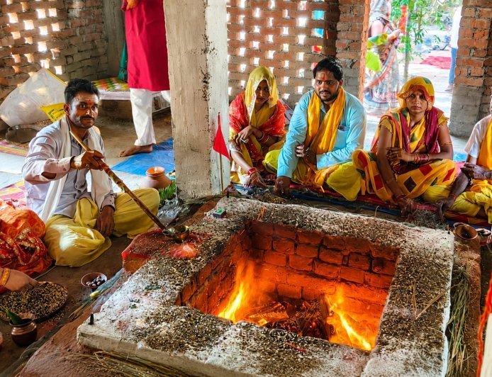 लखीमपुर खीरी: श्री रुद्र महायज्ञ में गूंजे वैदिक मंत्र, यज्ञ के धार्मिक और वैज्ञानिक महत्व पर हुआ प्रकाश