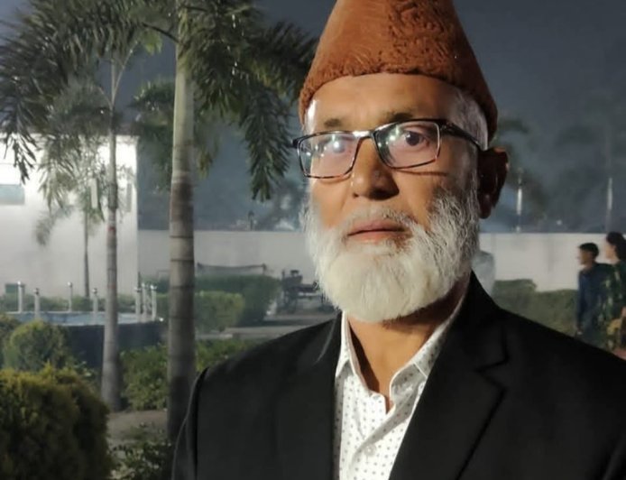 लखीमपुर खीरी: एप्जा के जिला संरक्षक हाजी अब्दुल हसीब खान सुपुर्द-ए-खाक, अंतिम यात्रा में उमड़ा जनसैलाब