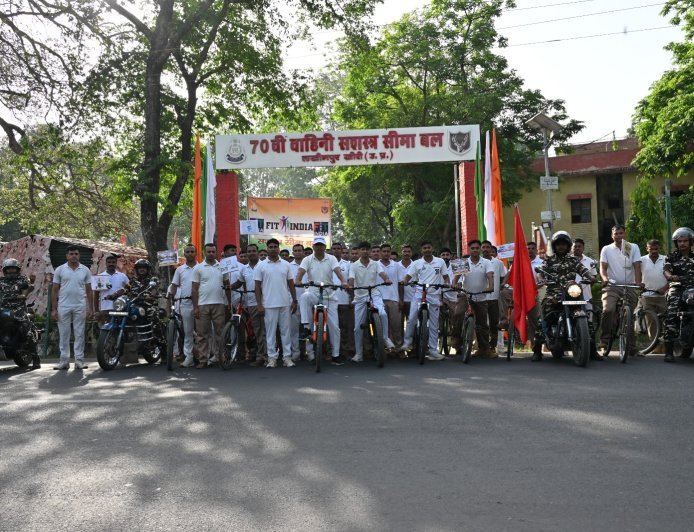 लखीमपुर खीरी: फिट इंडिया मूवमेंट के तहत SSB की साइकिल रैली और फिट इंडिया रन आयोजित