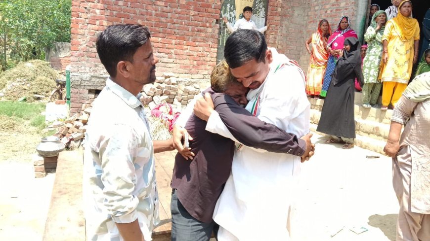अम्बेडकर नगर: मीरानपुर हत्याकांड पर पीड़ित परिवारों से मिल कांग्रेस जिला अध्यक्ष ने गहराई से निष्पक्ष जांच की मांग की