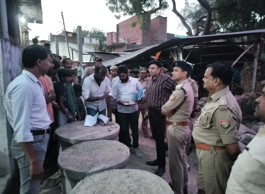 अम्बेडकर नगर: दबंगों की दबंगई फेल: सार्वजनिक रास्ता रोकने की कोशिश पर प्रशासन का सख्त एक्शन