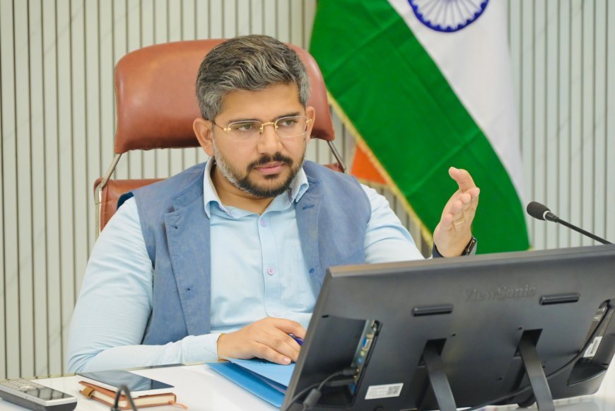 देहरादून : उप जिला निर्वाचन अधिकारी अभिनव शाह ने एसआईआर तैयारियों की समीक्षा की