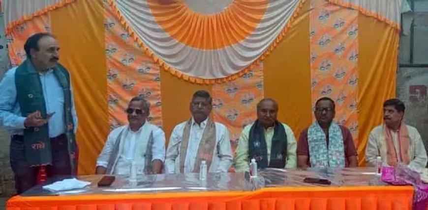गोविंदगंज सब्जी मंडी में व्यापारियों की नई टीम गठित, सूर्यकांत चतुर्वेदी बने अध्यक्ष