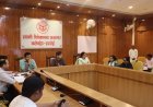 हरदोई: जनहित सर्वोपरि, समयबद्ध पूरा करें विकास कार्य : जिलाधिकारी