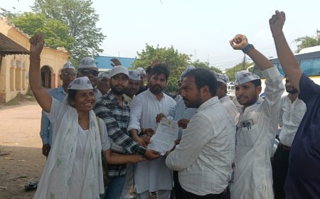 अयोध्या: बिजली संकट, महंगी दरों और स्मार्ट मीटर के खिलाफ AAP का प्रदर्शन, राज्यपाल के नाम सौंपा ज्ञापन
