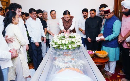देहरादून : सीएम धामी ने दिवंगत निशानेबाज जसपाल राणा के पार्थिव शरीर पर पुष्प अर्पित कर दी श्रद्धांजलि