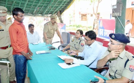 लखीमपुर खीरी  : थाना समाधान दिवस में डीएम-एसपी ने सुनीं जनसमस्याएं