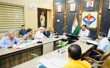 देहरादून : जिले में 98.22 प्रतिशत गणना प्रपत्र वितरित, 2.06 लाख से अधिक मतदाताओं का डिजिटाइजेशन पूर्ण
