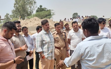 हरदोई में निर्माणाधीन ओवरब्रिज पर बीम गिरने से दो मजदूर घायल, डीएम-एसपी ने किया निरीक्षण