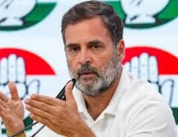 अल्मोड़ा : खराब मौसम के चलते जनसभा को संबोधित नहीं कर पाए राहुल गांधी, मांगी माफी, दोबारा मिलने का किया वादा