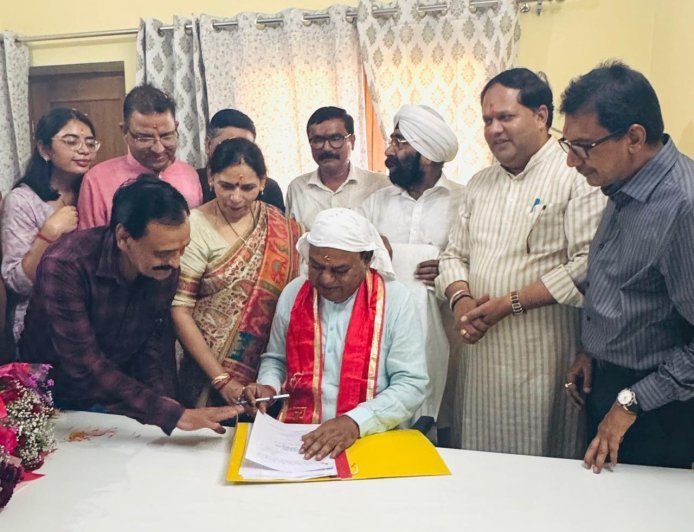 देहरादून : रामपाल सिंह ने ग्रहण किया बीस सूत्री कार्यक्रम एवं कार्यान्वयन समिति के उपाध्यक्ष का पद
