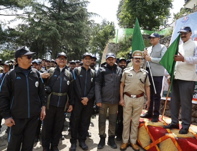 चमोली : नन्दा देवी बायोडायवर्सिटी मॉनिटरिंग एक्सपीडिशन दल रवाना
