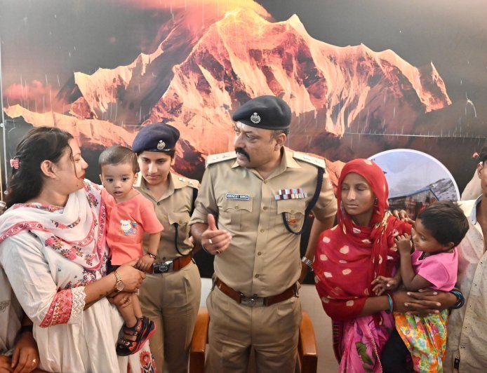 हरिद्वार : अन्तर्राज्यीय बच्चा चोर गिरोह का भंडाफोड़, दो महिलाओं समेत छह दबोचे, दो बच्चे बरामद