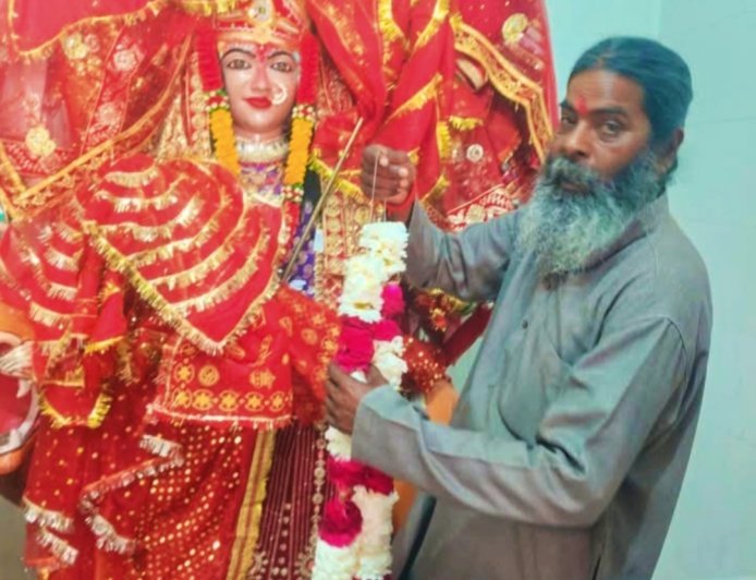 लखीमपुर खीरी: माँ राजराजेश्वरी धाम में आस्था का सैलाब, महायज्ञ व रासलीला से भक्तिमय हुआ क्षेत्र