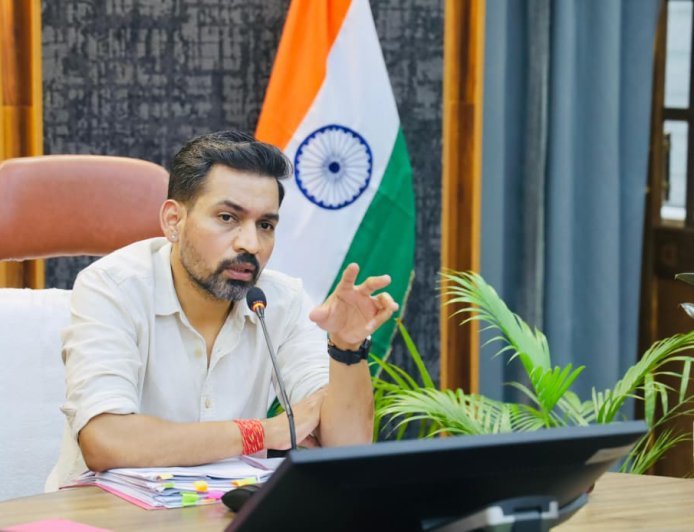 देहरादून : जिला प्रशासन की संवेदनशील पहल; गंभीर बीमारियों से जूझ रहे बच्चों को मिलेगा निःशुल्क उपचार