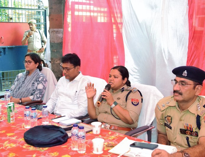 लखीमपुर खीरी : मोहर्रम पर डीएम-एसएसपी ने दिया सौहार्द का संदेश